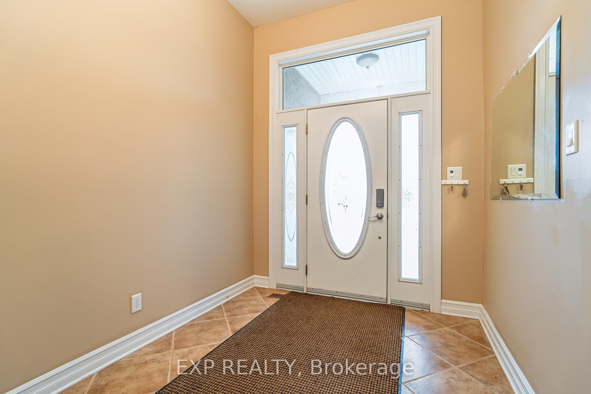 Photo 21 of 58 Withrow Avenue E, Ottawa, Meadowlands/St. Claire Gardens — HOMEH