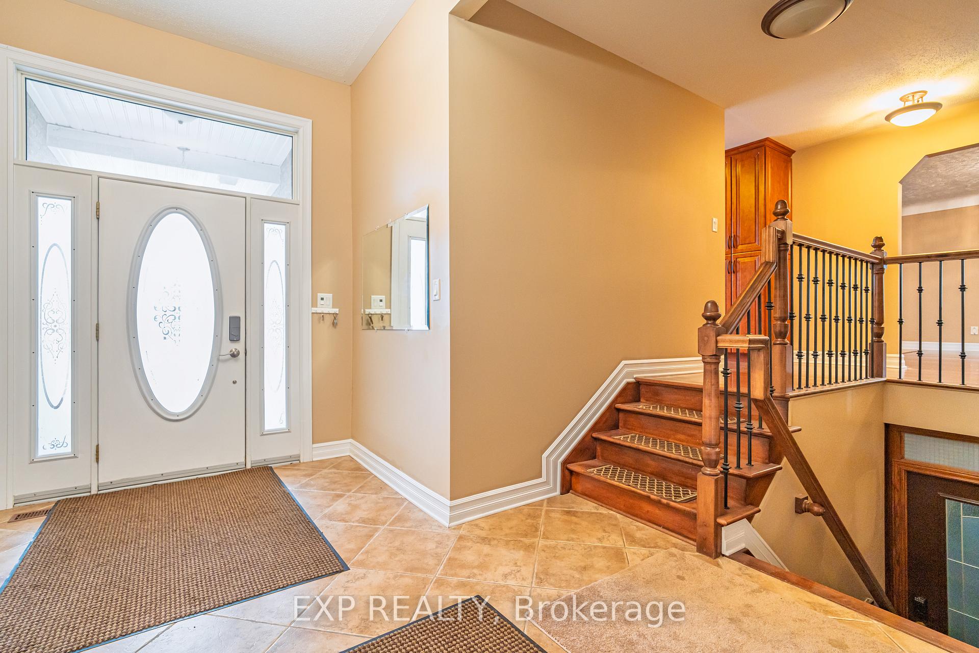 Photo 5 of 58 Withrow Avenue E, Ottawa, Meadowlands/St. Claire Gardens — HOMEH