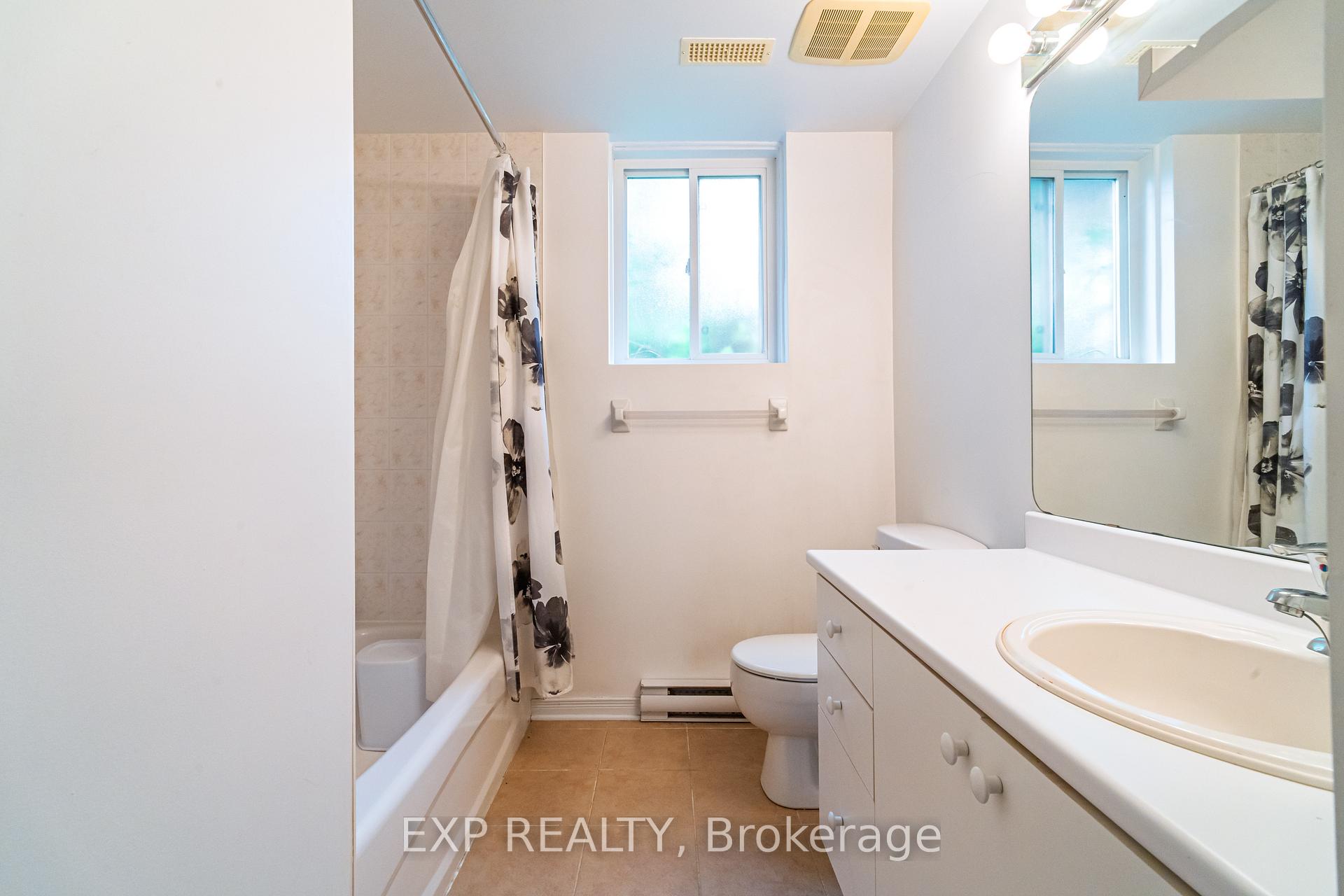 Photo 12 of 58 Withrow Avenue E, Ottawa, Meadowlands/St. Claire Gardens — HOMEH
