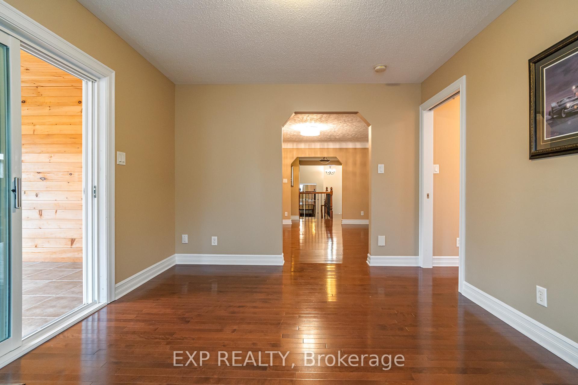 Photo 28 of 58 Withrow Avenue E, Ottawa, Meadowlands/St. Claire Gardens — HOMEH
