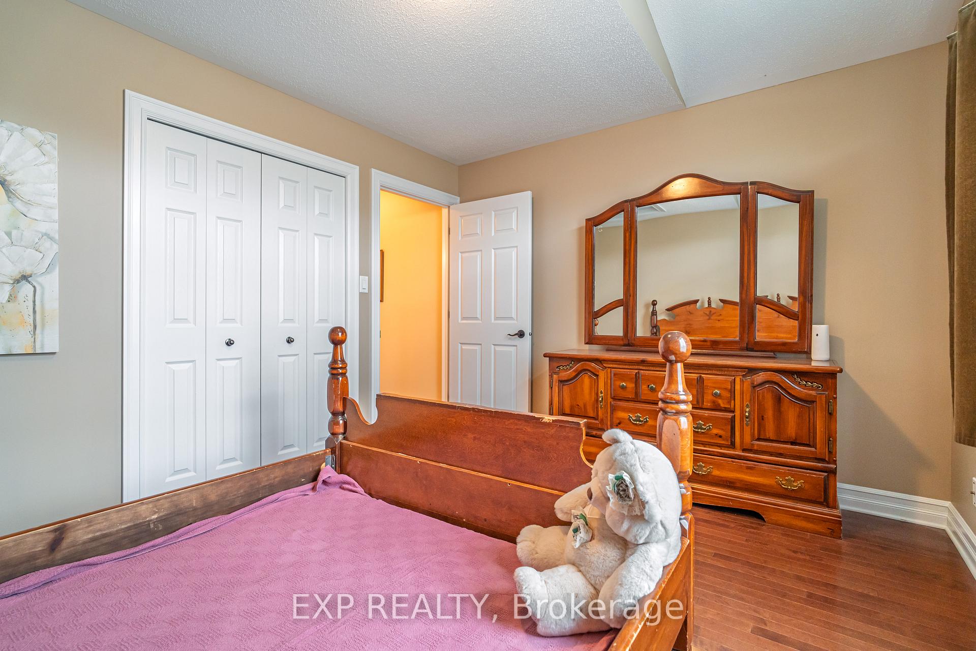 Photo 43 of 58 Withrow Avenue E, Ottawa, Meadowlands/St. Claire Gardens — HOMEH