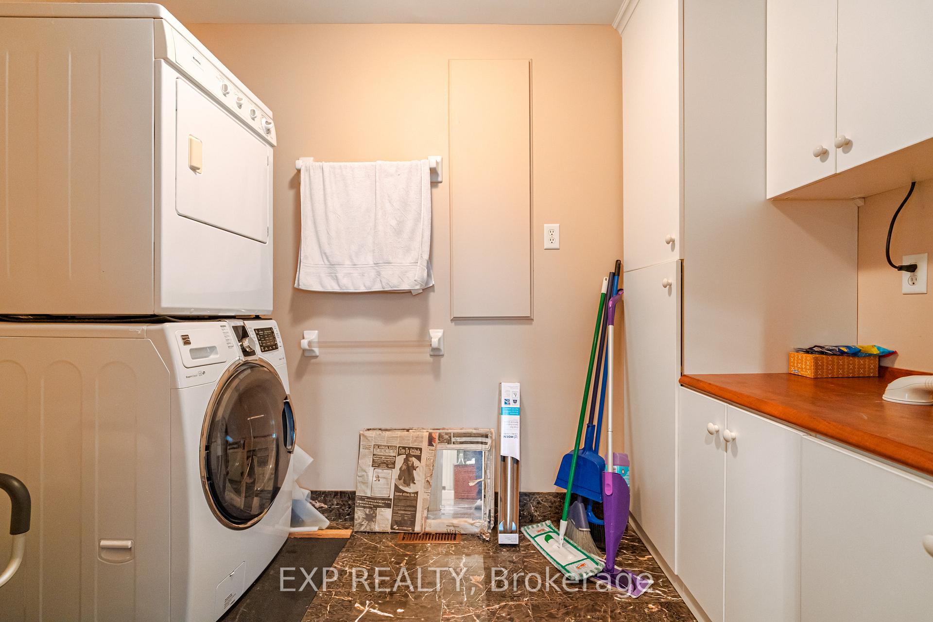 Photo 34 of 58 Withrow Avenue E, Ottawa, Meadowlands/St. Claire Gardens — HOMEH
