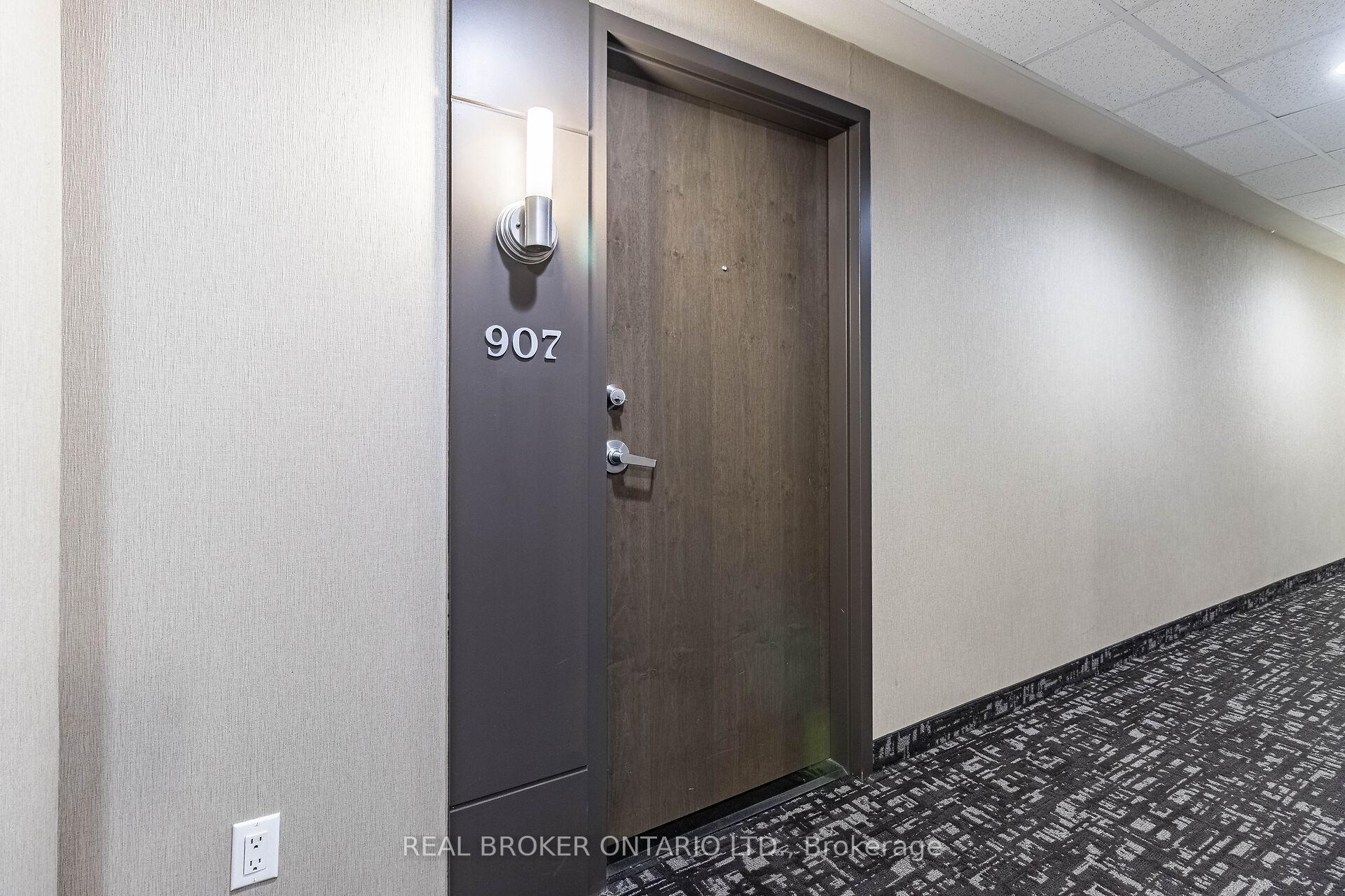 Photo 3 of Unit 907, 9 George Street, Brampton, Downtown Brampton — HOMEH