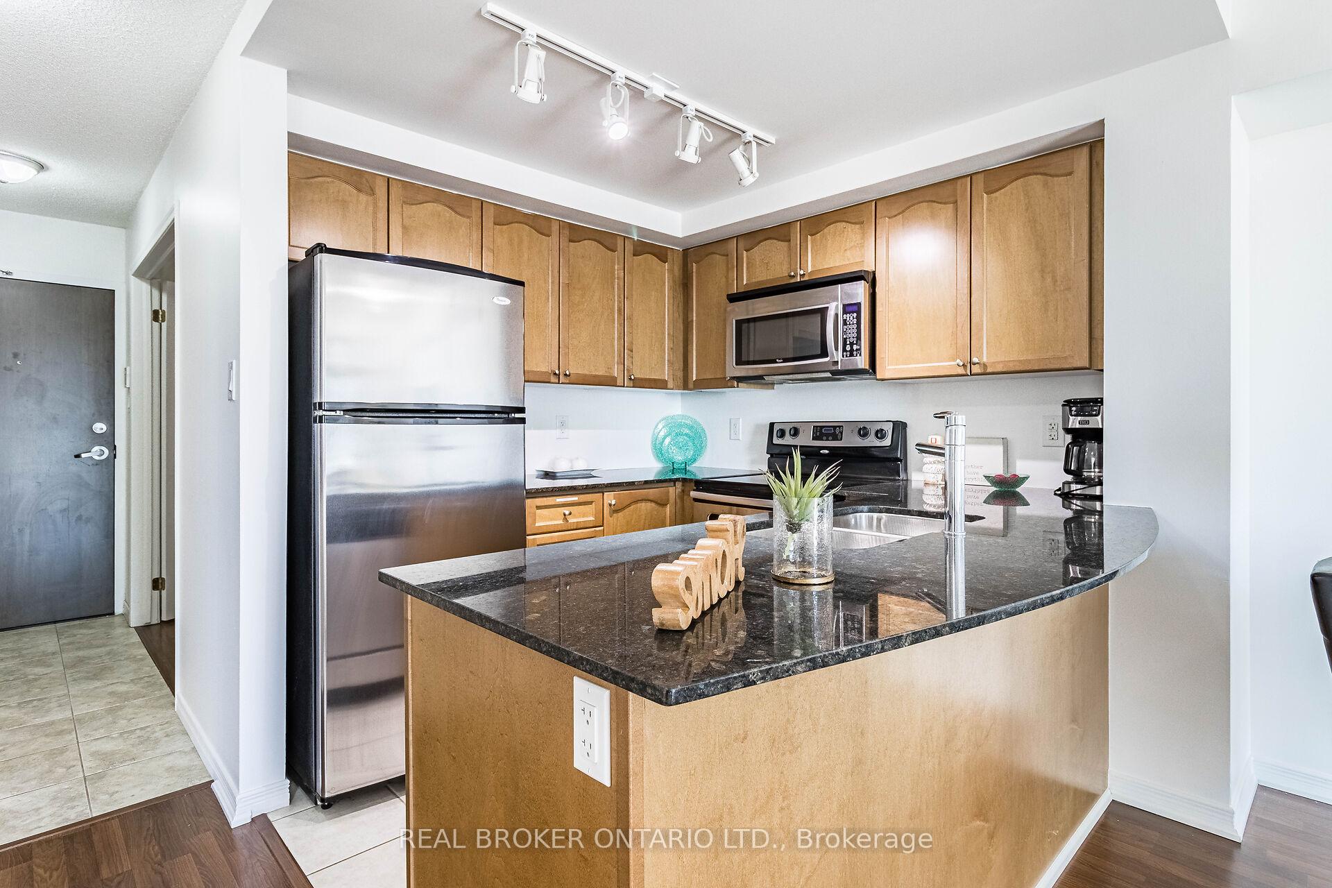 Photo 10 of Unit 907, 9 George Street, Brampton, Downtown Brampton — HOMEH