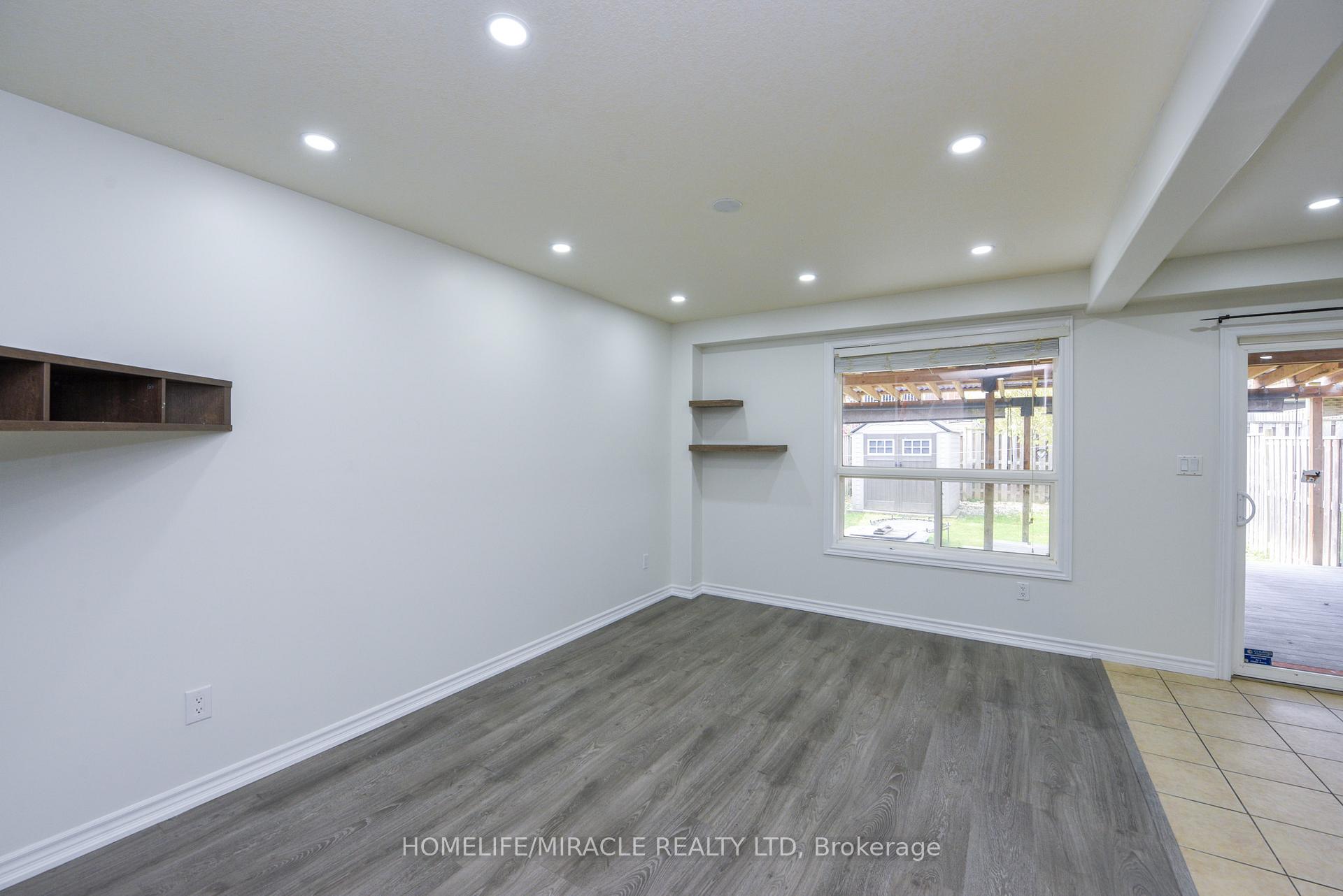 Photo 3 of 32 Vipond Street, Guelph, Grange Road — HOMEH