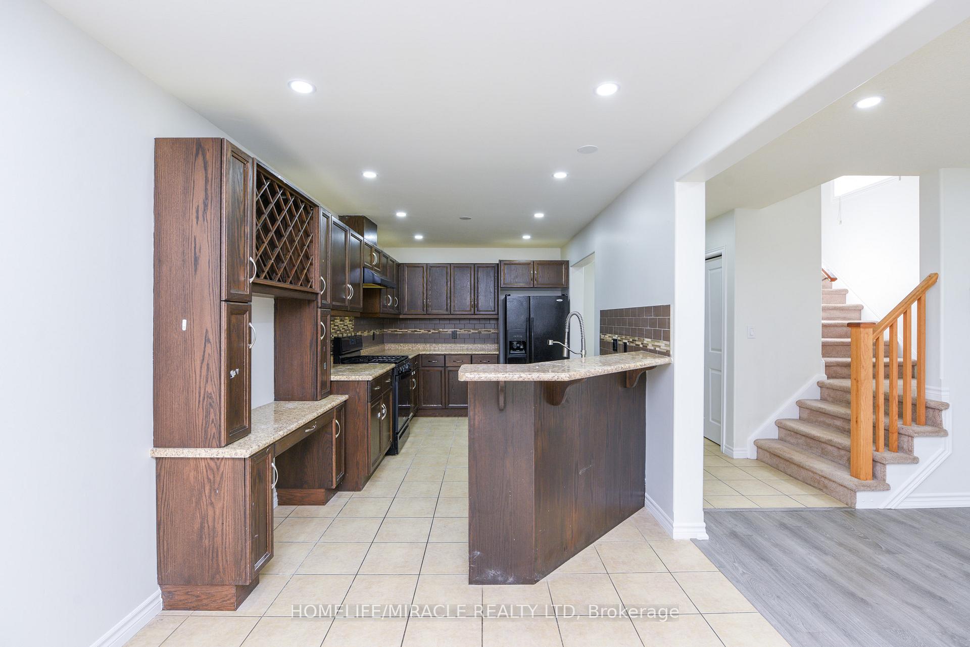 Photo 23 of 32 Vipond Street, Guelph, Grange Road — HOMEH