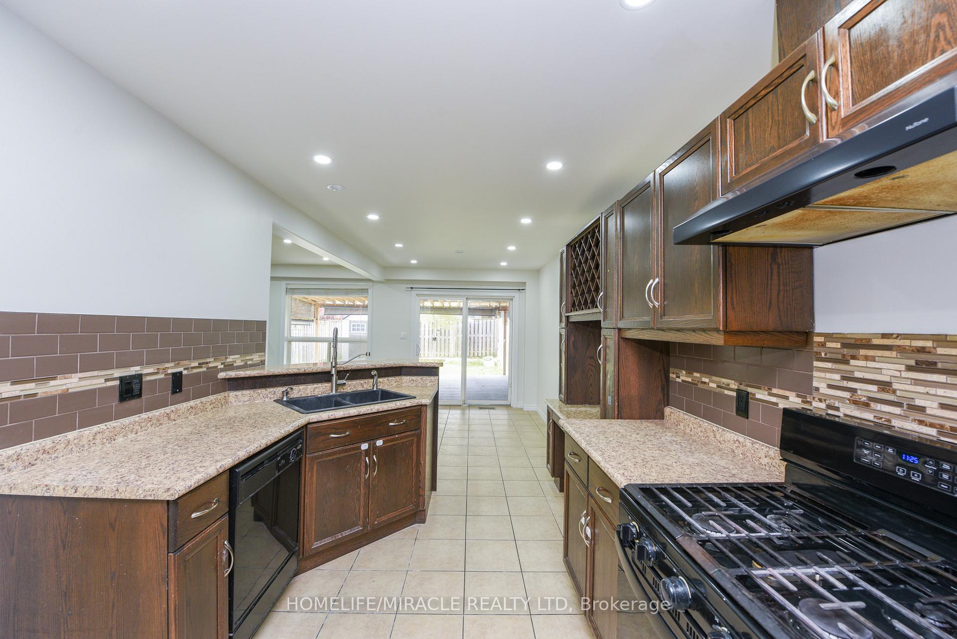 Photo 33 of 32 Vipond Street, Guelph, Grange Road — HOMEH