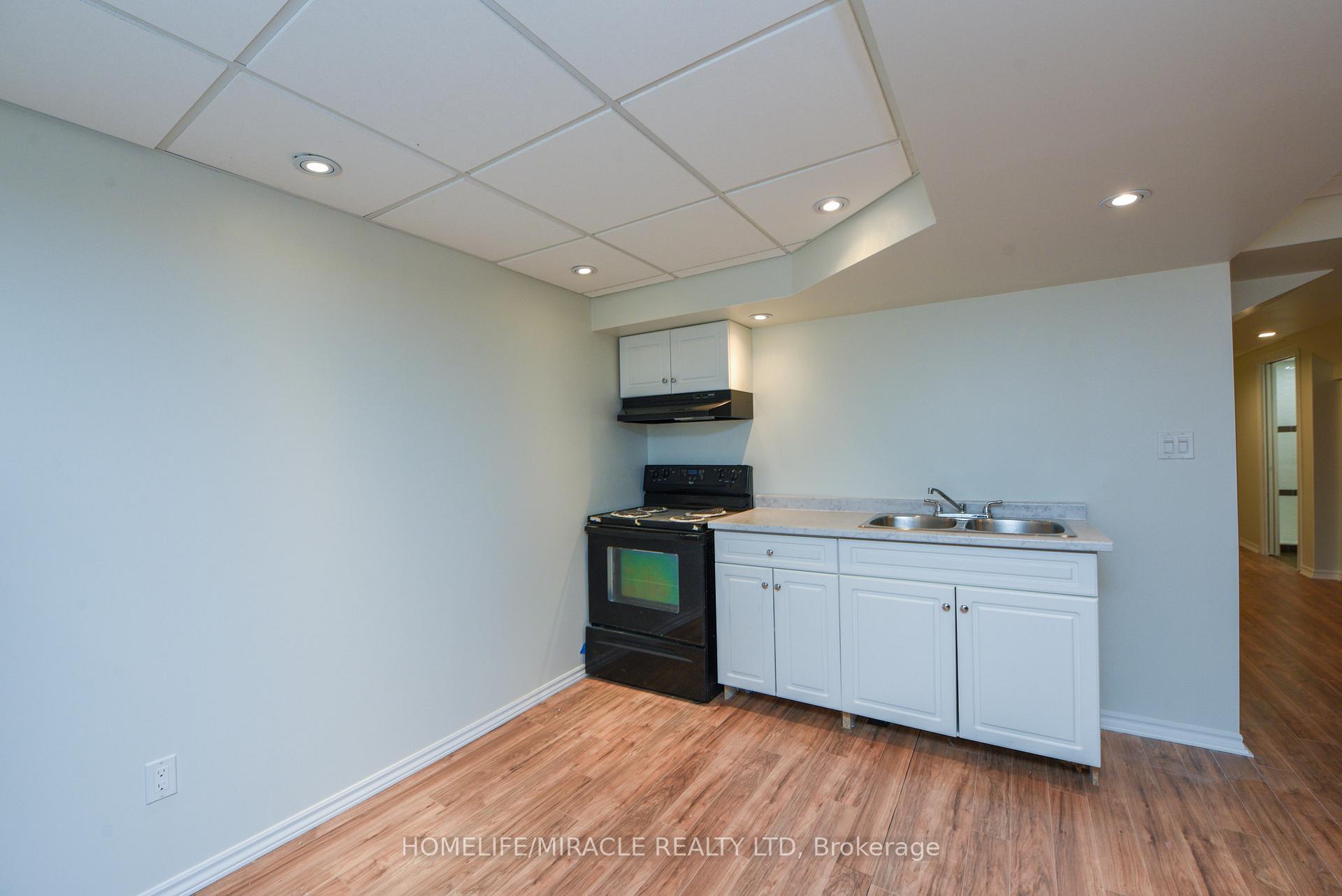 Photo 40 of 32 Vipond Street, Guelph, Grange Road — HOMEH
