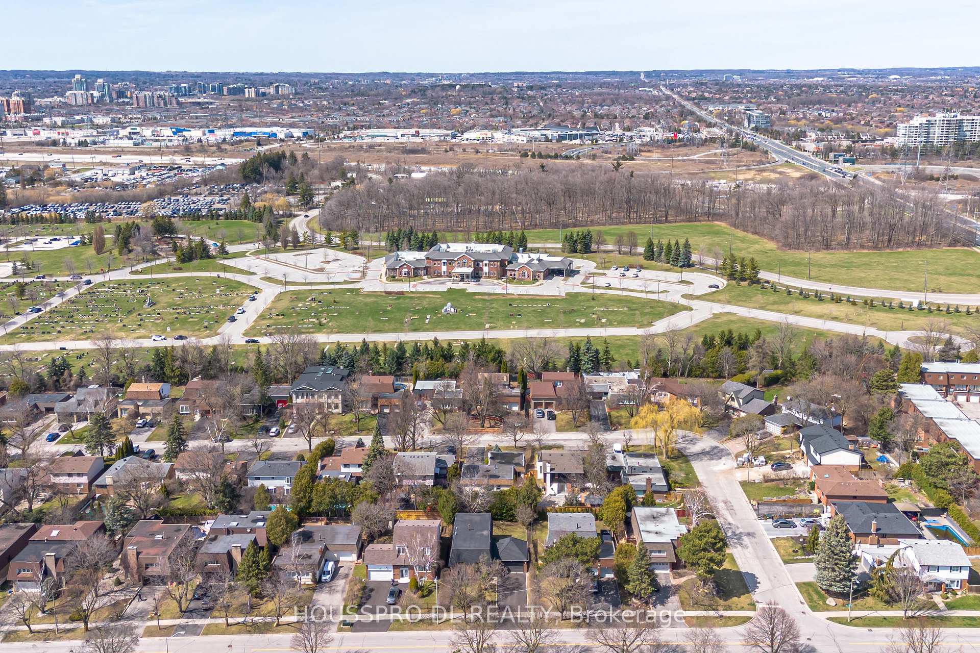 Photo 3 of 231 Romfield Circuit, Markham, Royal Orchard — HOMEH