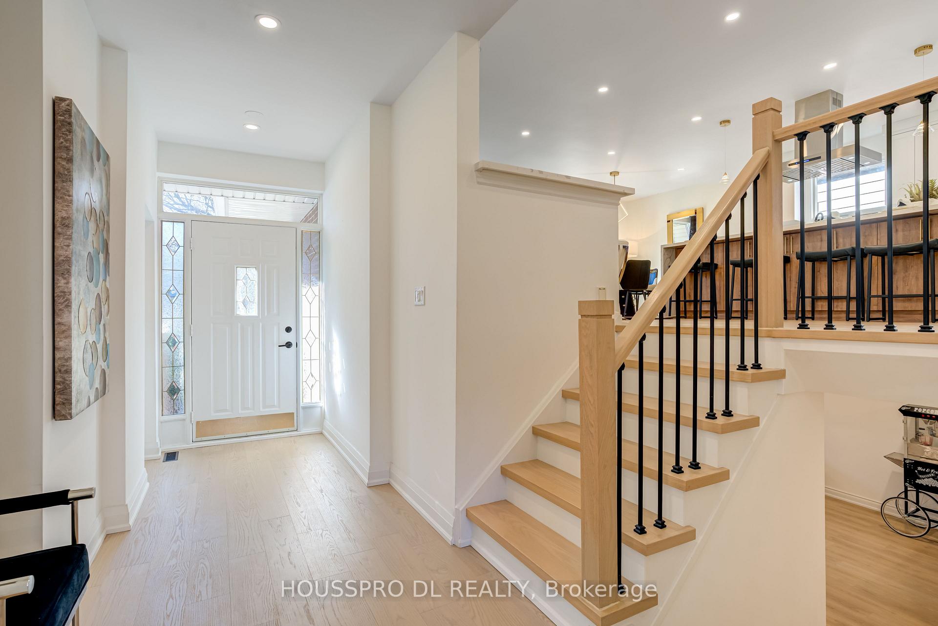 Photo 5 of 231 Romfield Circuit, Markham, Royal Orchard — HOMEH