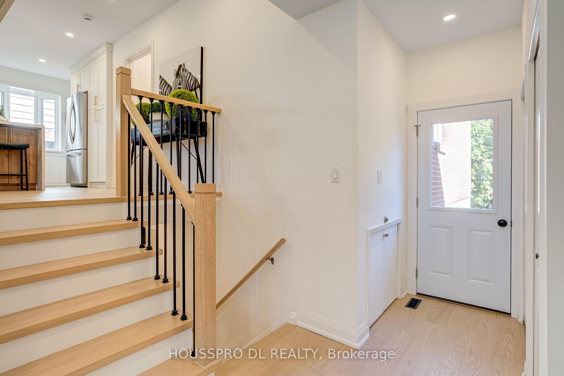 Photo 6 of 231 Romfield Circuit, Markham, Royal Orchard — HOMEH