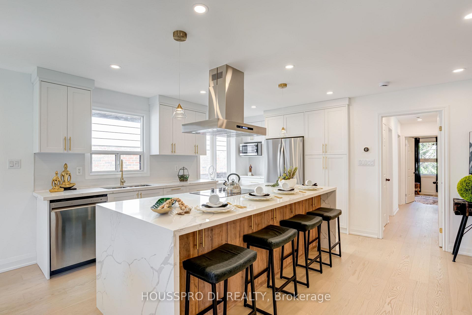 Photo 8 of 231 Romfield Circuit, Markham, Royal Orchard — HOMEH