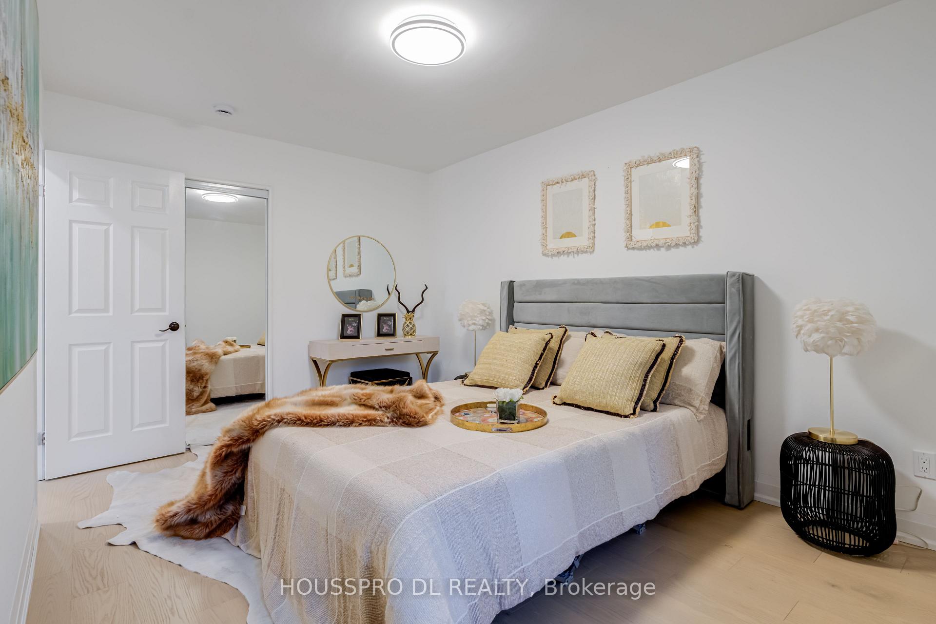 Photo 38 of 231 Romfield Circuit, Markham, Royal Orchard — HOMEH