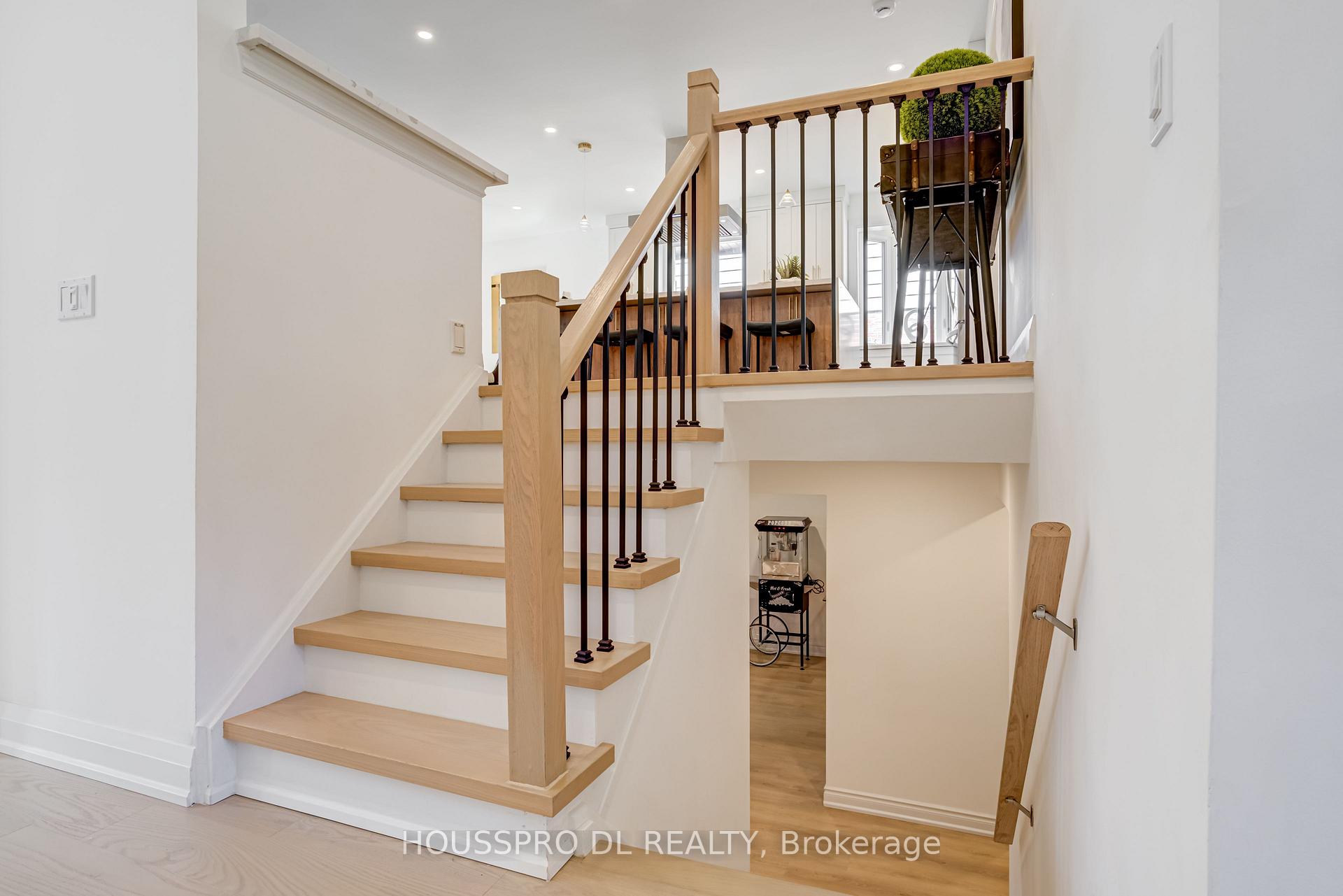 Photo 36 of 231 Romfield Circuit, Markham, Royal Orchard — HOMEH