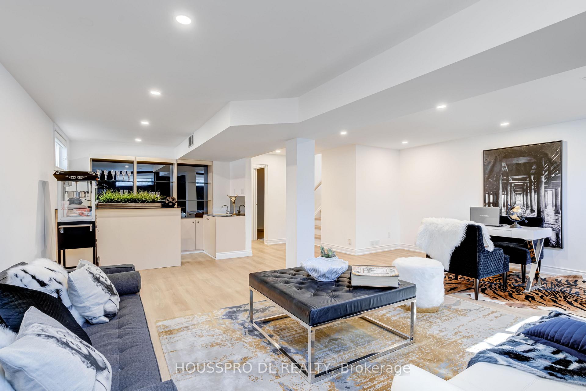 Photo 34 of 231 Romfield Circuit, Markham, Royal Orchard — HOMEH