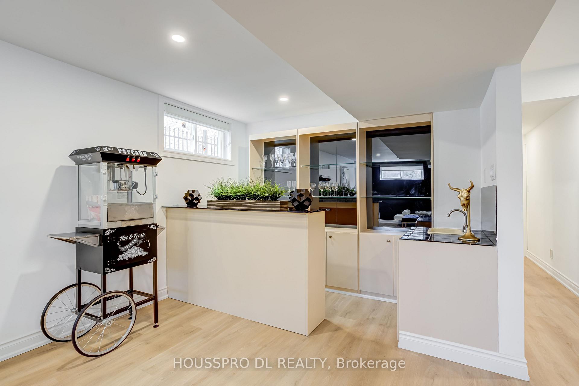 Photo 31 of 231 Romfield Circuit, Markham, Royal Orchard — HOMEH