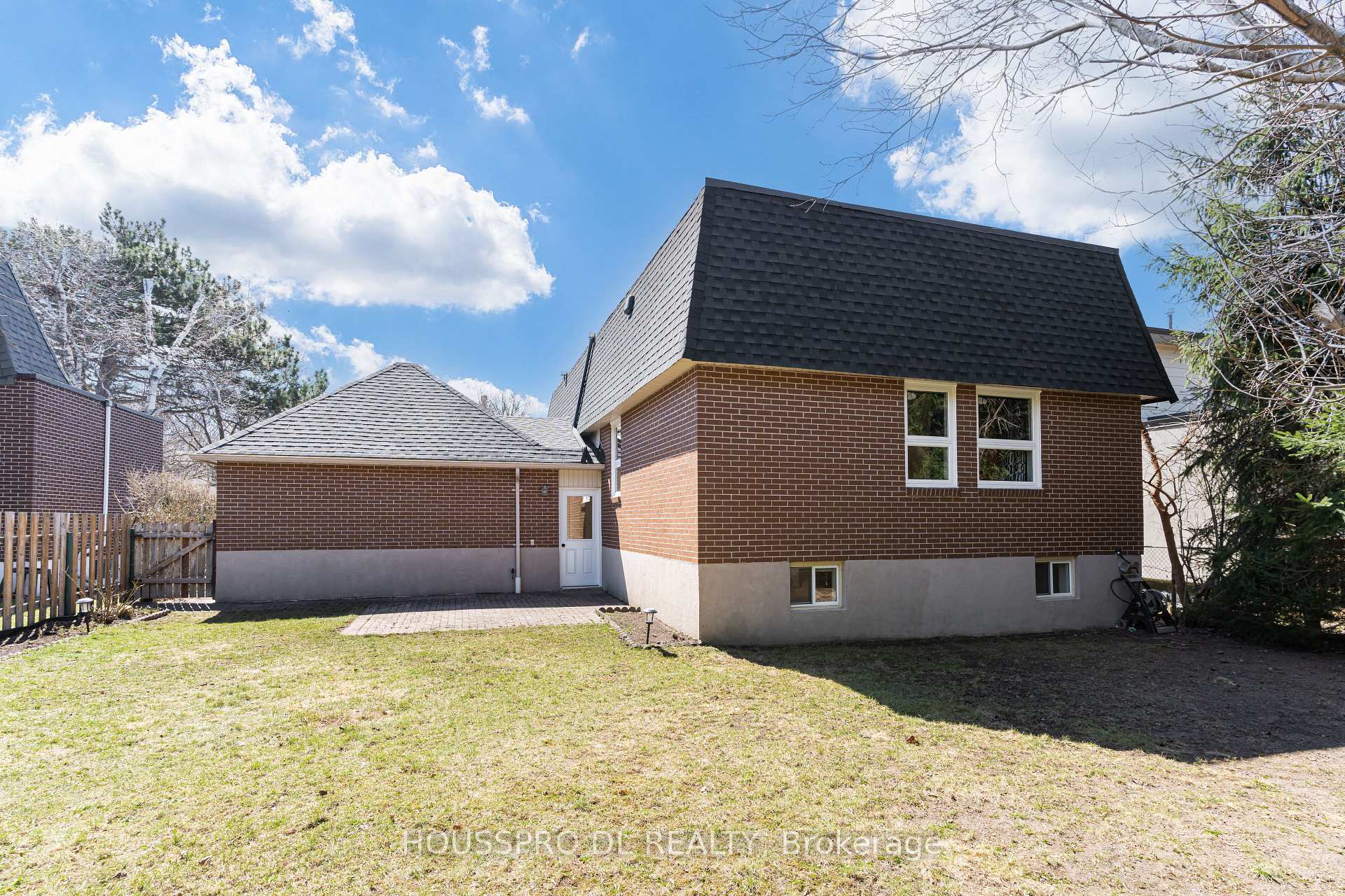 Photo 42 of 231 Romfield Circuit, Markham, Royal Orchard — HOMEH