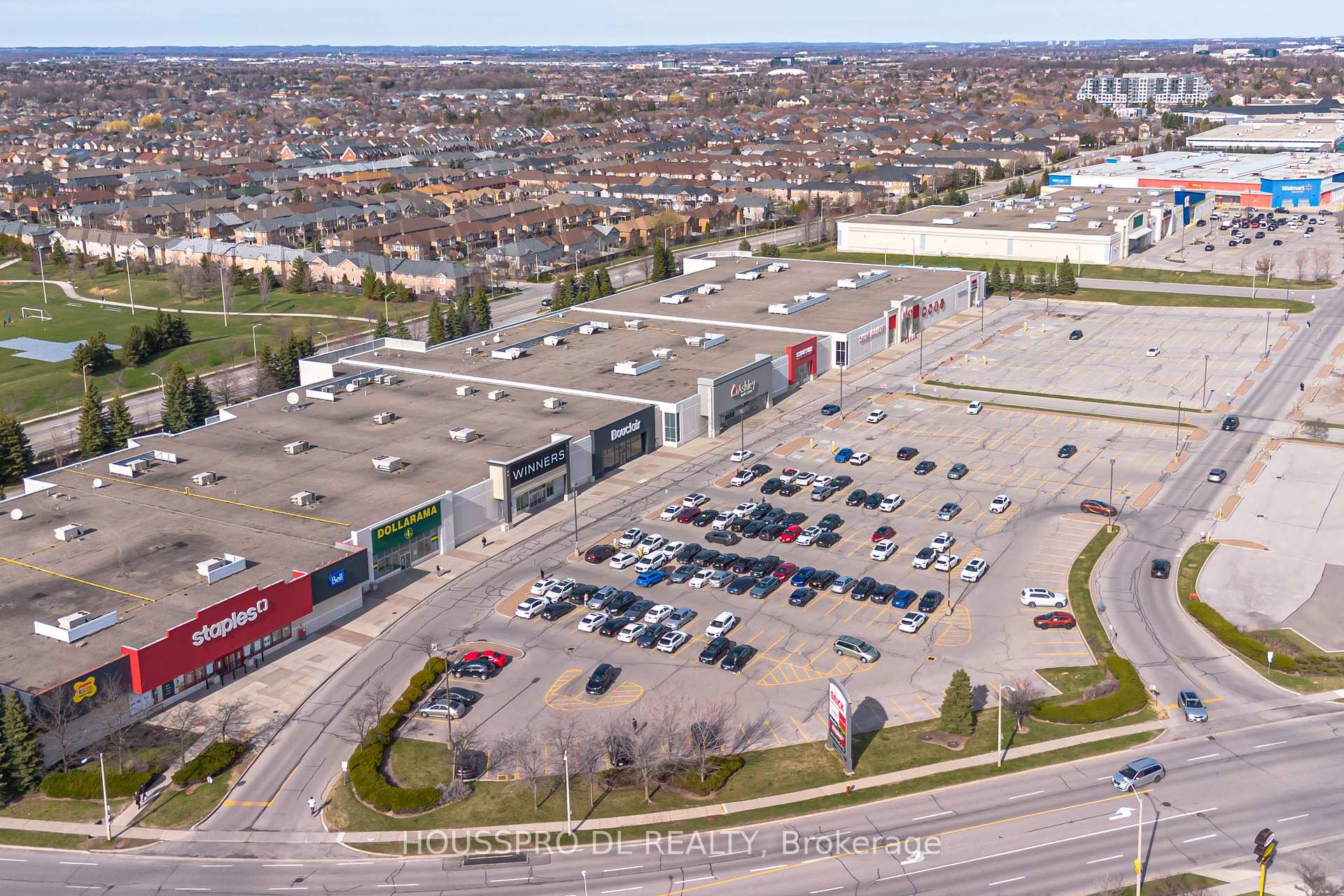 Photo 44 of 231 Romfield Circuit, Markham, Royal Orchard — HOMEH