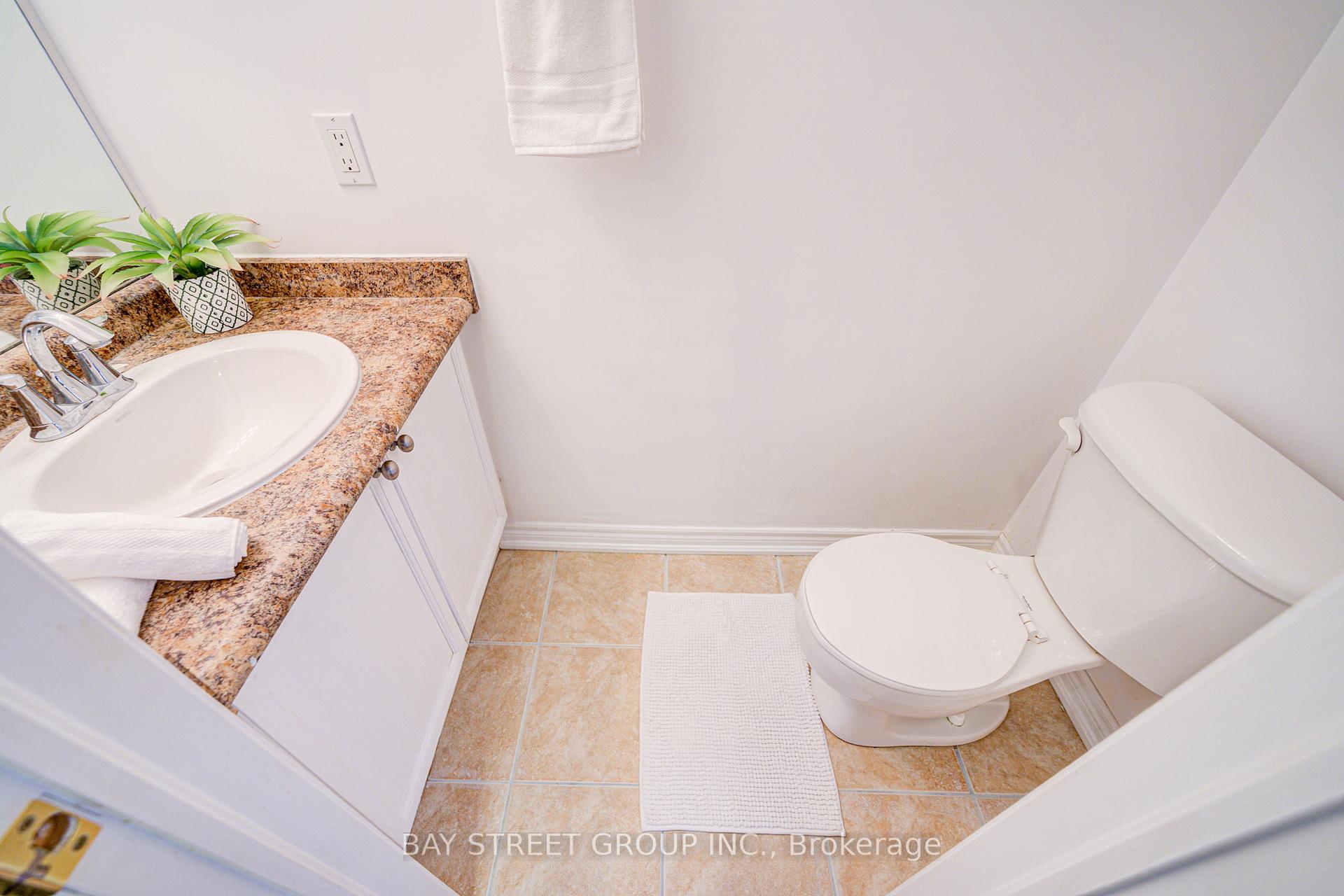 Photo 6 of Unit 54, 1085 Harrogate Drive, Hamilton, Meadowlands — HOMEH