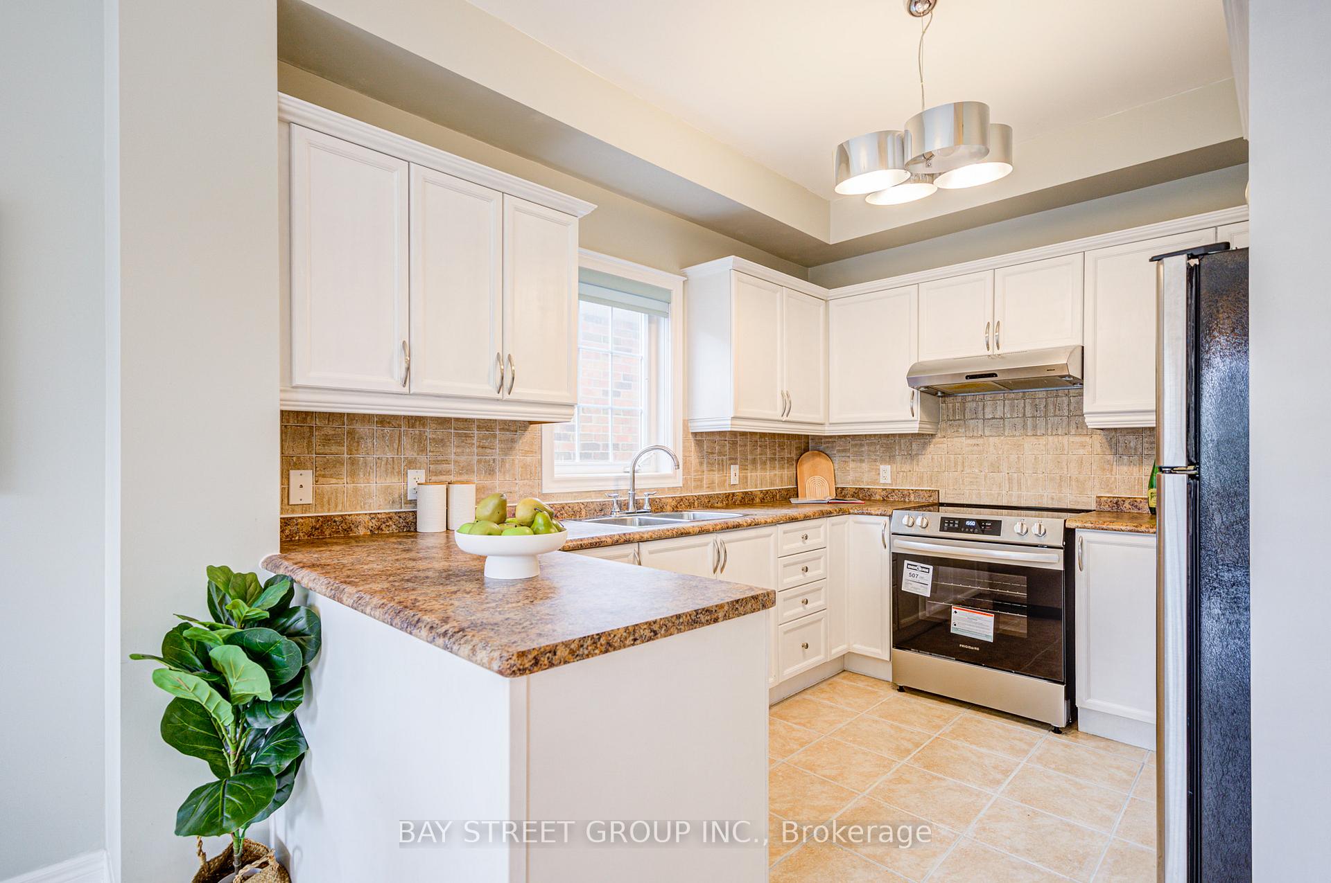 Photo 18 of Unit 54, 1085 Harrogate Drive, Hamilton, Meadowlands — HOMEH