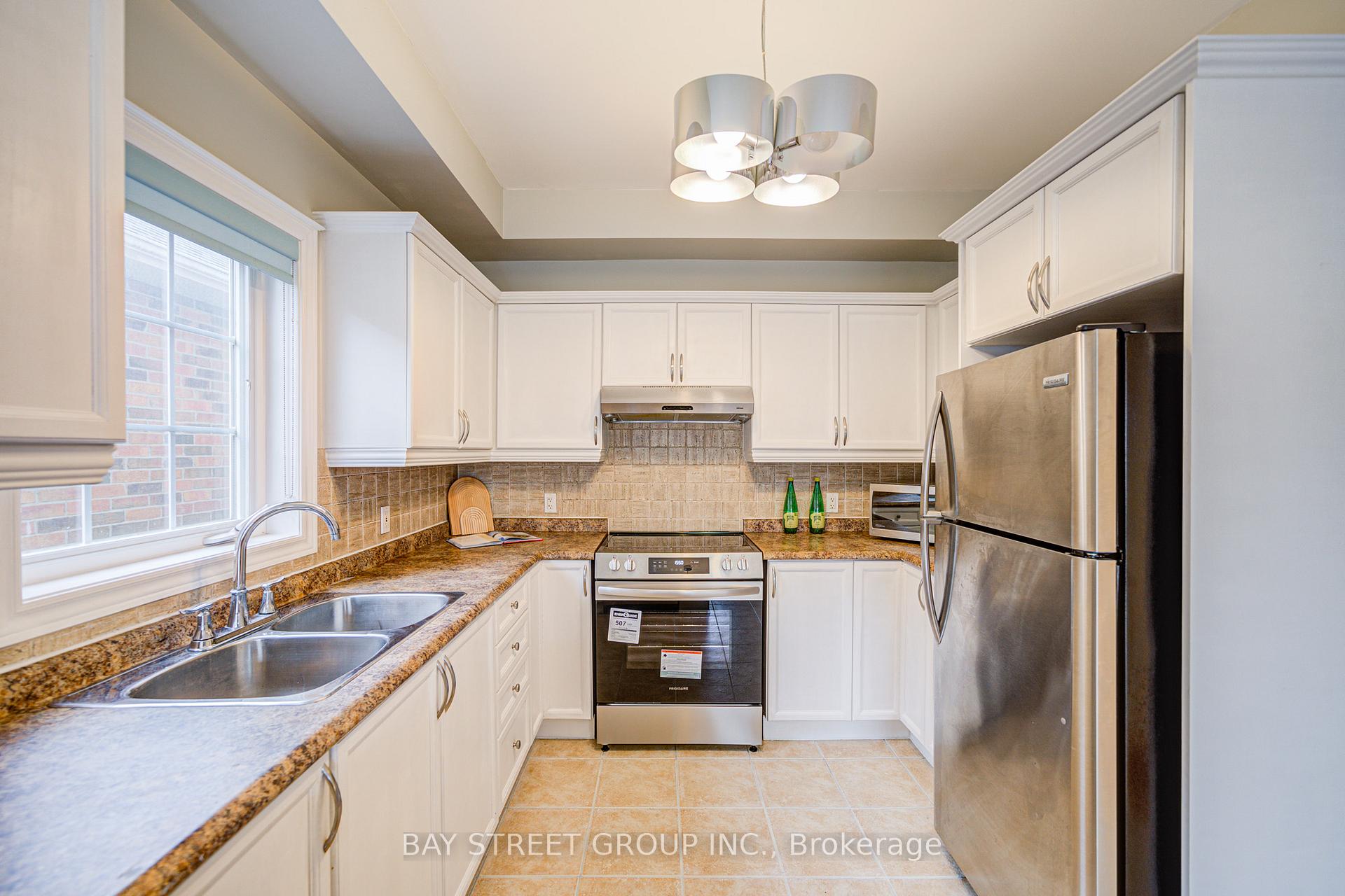 Photo 15 of Unit 54, 1085 Harrogate Drive, Hamilton, Meadowlands — HOMEH