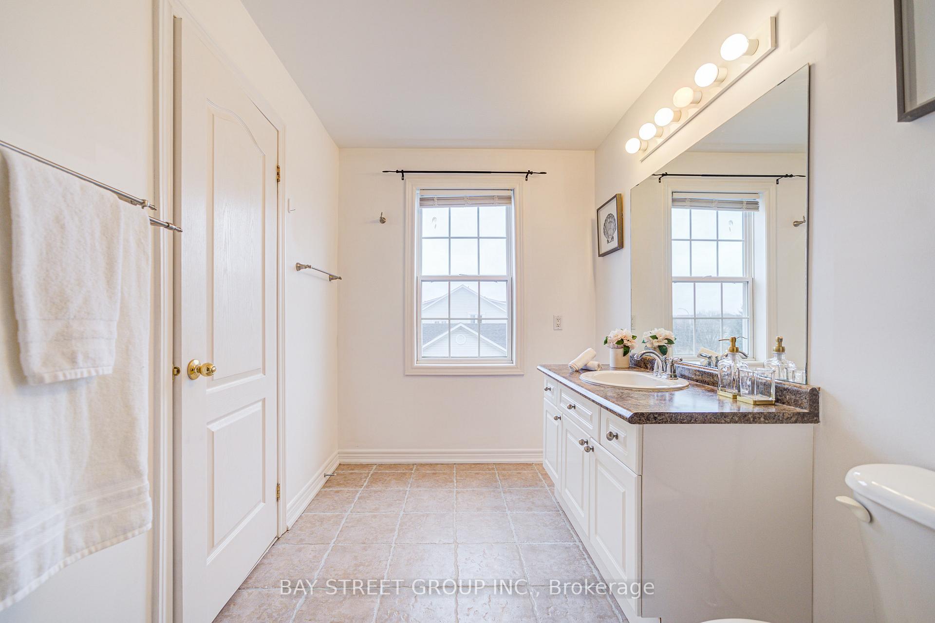 Photo 35 of Unit 54, 1085 Harrogate Drive, Hamilton, Meadowlands — HOMEH