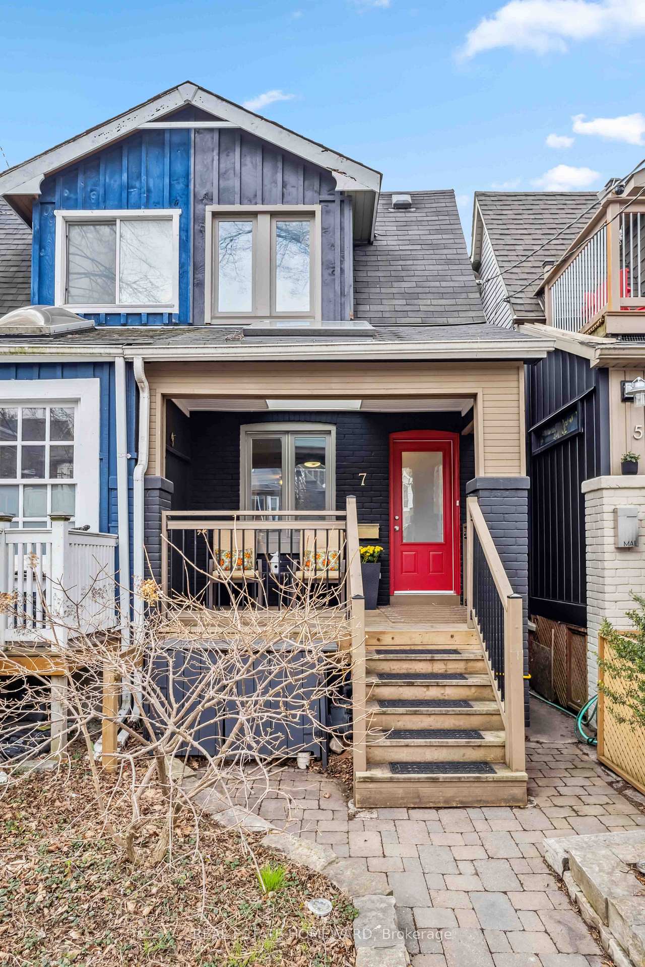 Front of 7 Norway Avenue