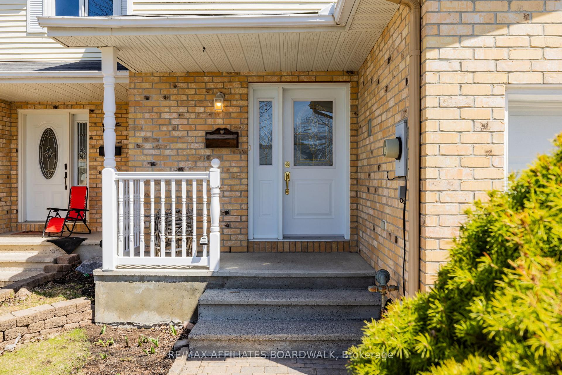 Photo 5 of 57 Kathleen Crescent, Ottawa, Stittsville (Central) — HOMEH