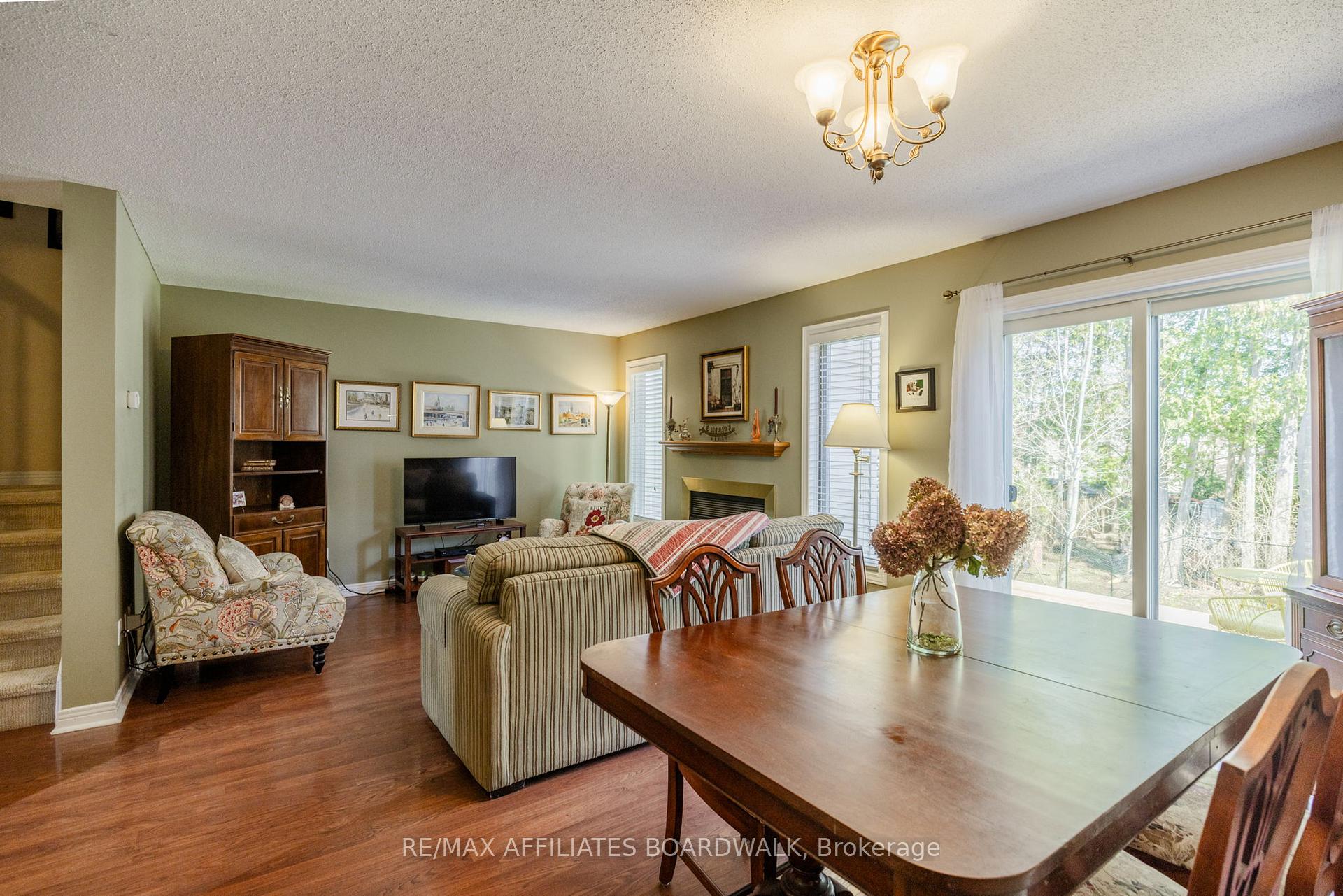 Photo 7 of 57 Kathleen Crescent, Ottawa, Stittsville (Central) — HOMEH