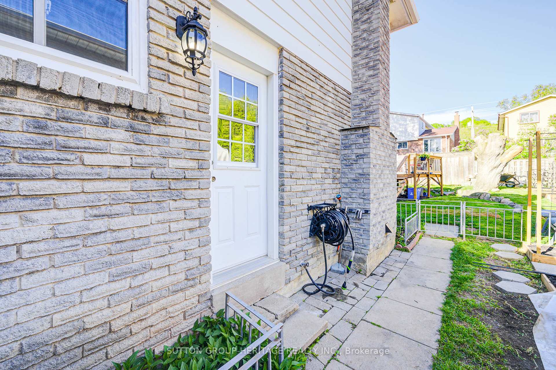 Photo 31 of 265 Viewmount Street, Oshawa, Donevan — HOMEH