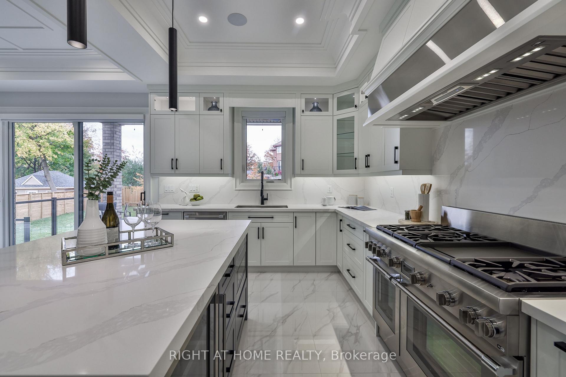 Photo 9 of 8 Hughson Drive, Markham, Buttonville — HOMEH