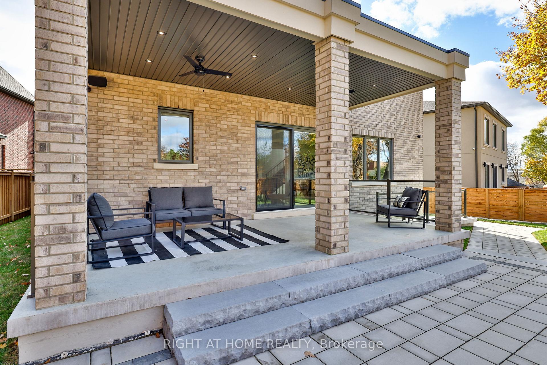 Photo 34 of 8 Hughson Drive, Markham, Buttonville — HOMEH