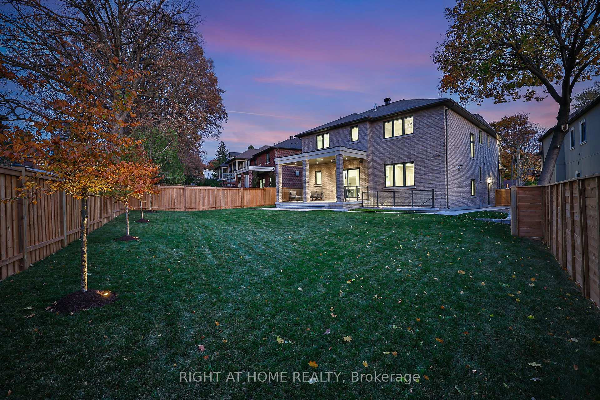 Photo 35 of 8 Hughson Drive, Markham, Buttonville — HOMEH