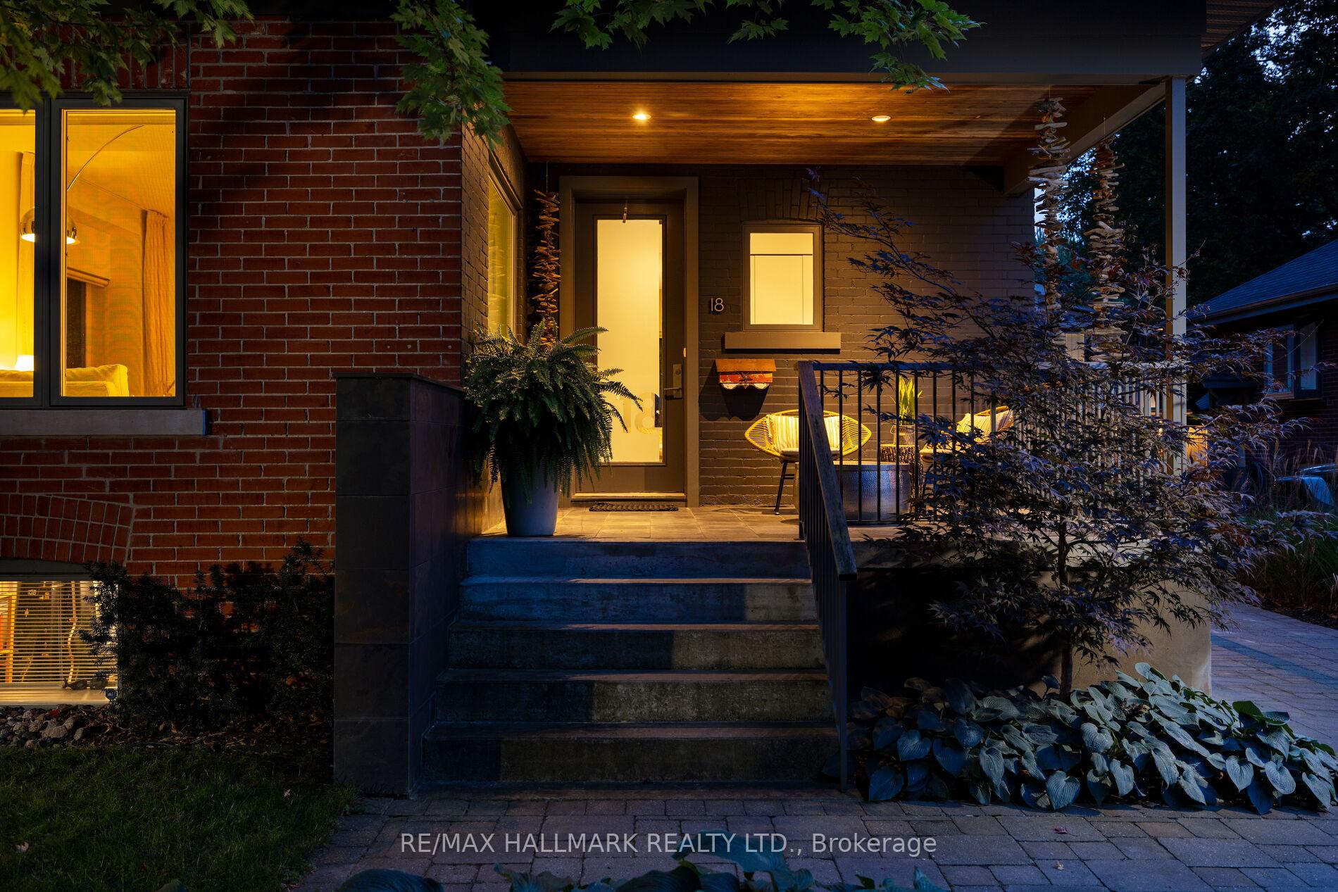 Photo 13 of 18 Bingham Avenue, Toronto, The Beaches — HOMEH