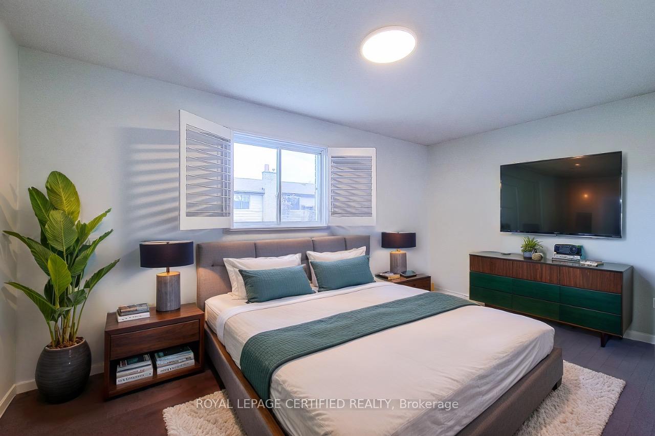 Photo 16 of 482 Berkindale Drive N, Hamilton, Riverdale — HOMEH