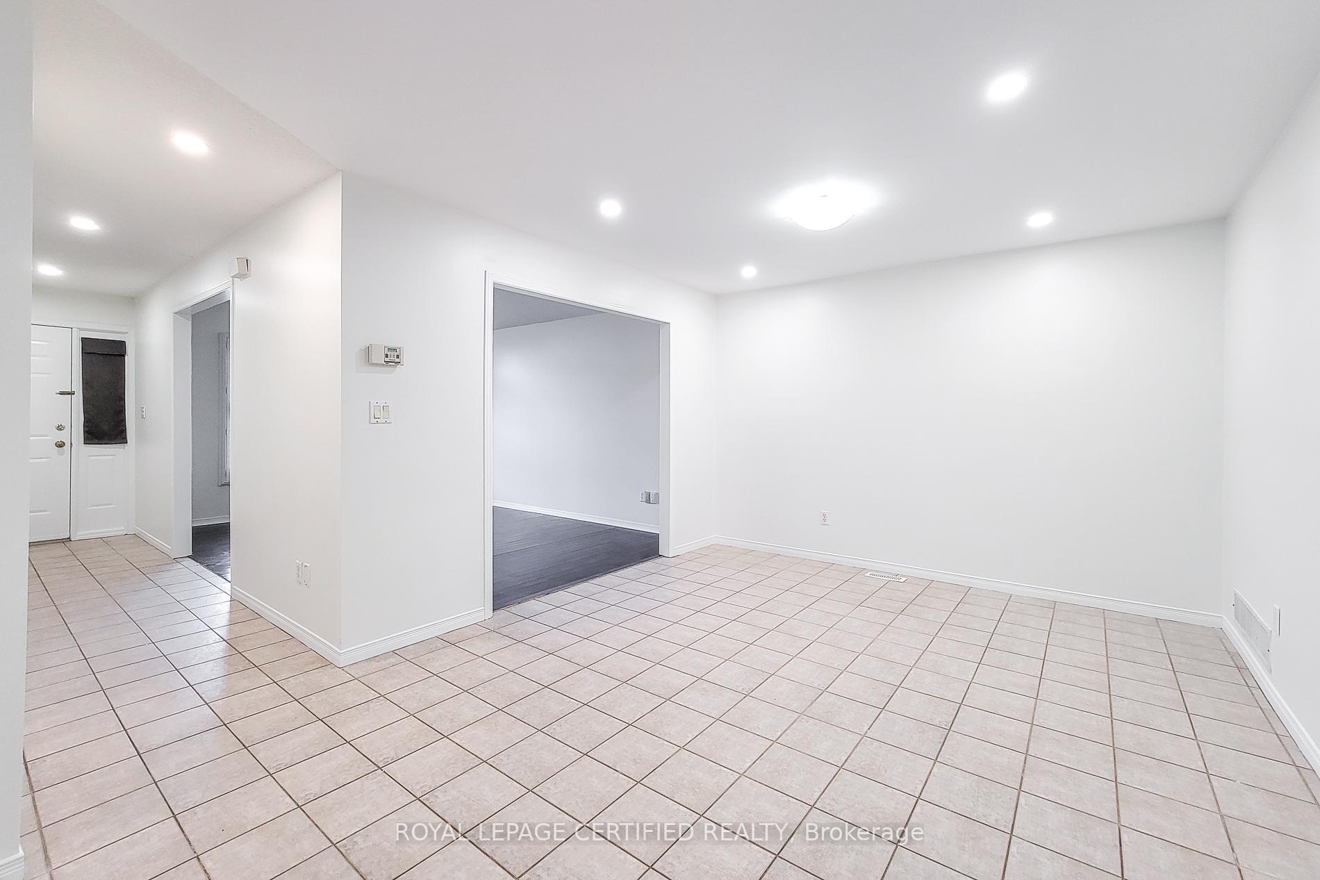 Photo 20 of 482 Berkindale Drive N, Hamilton, Riverdale — HOMEH