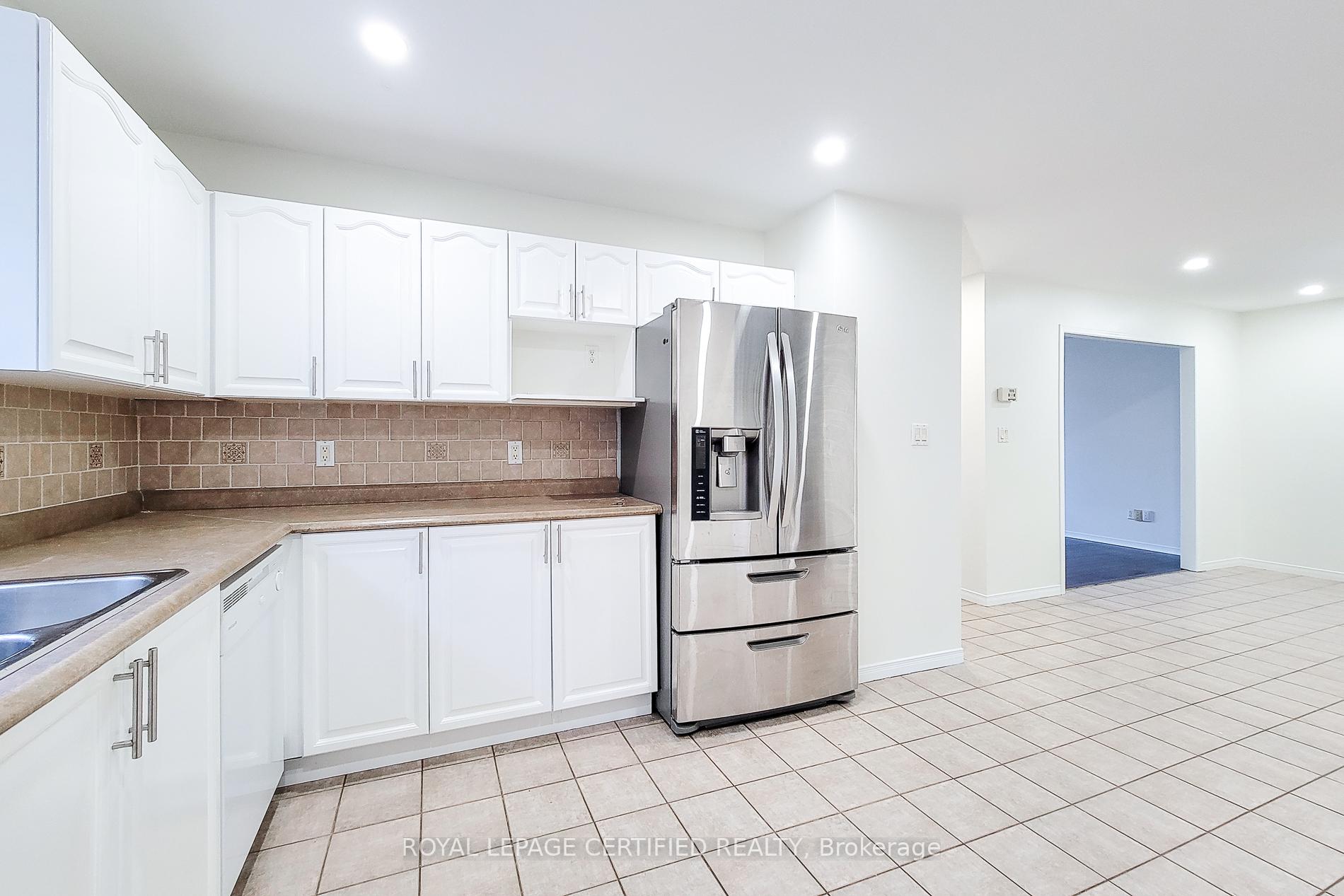 Photo 21 of 482 Berkindale Drive N, Hamilton, Riverdale — HOMEH