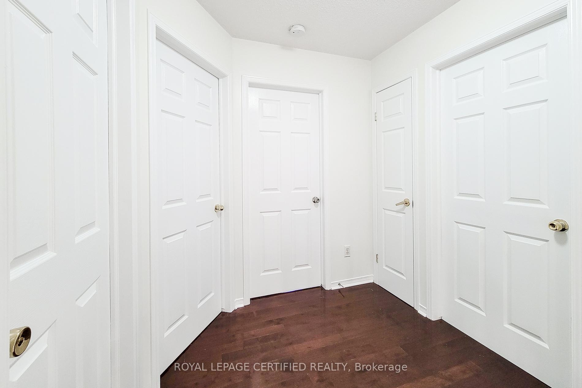 Photo 24 of 482 Berkindale Drive N, Hamilton, Riverdale — HOMEH