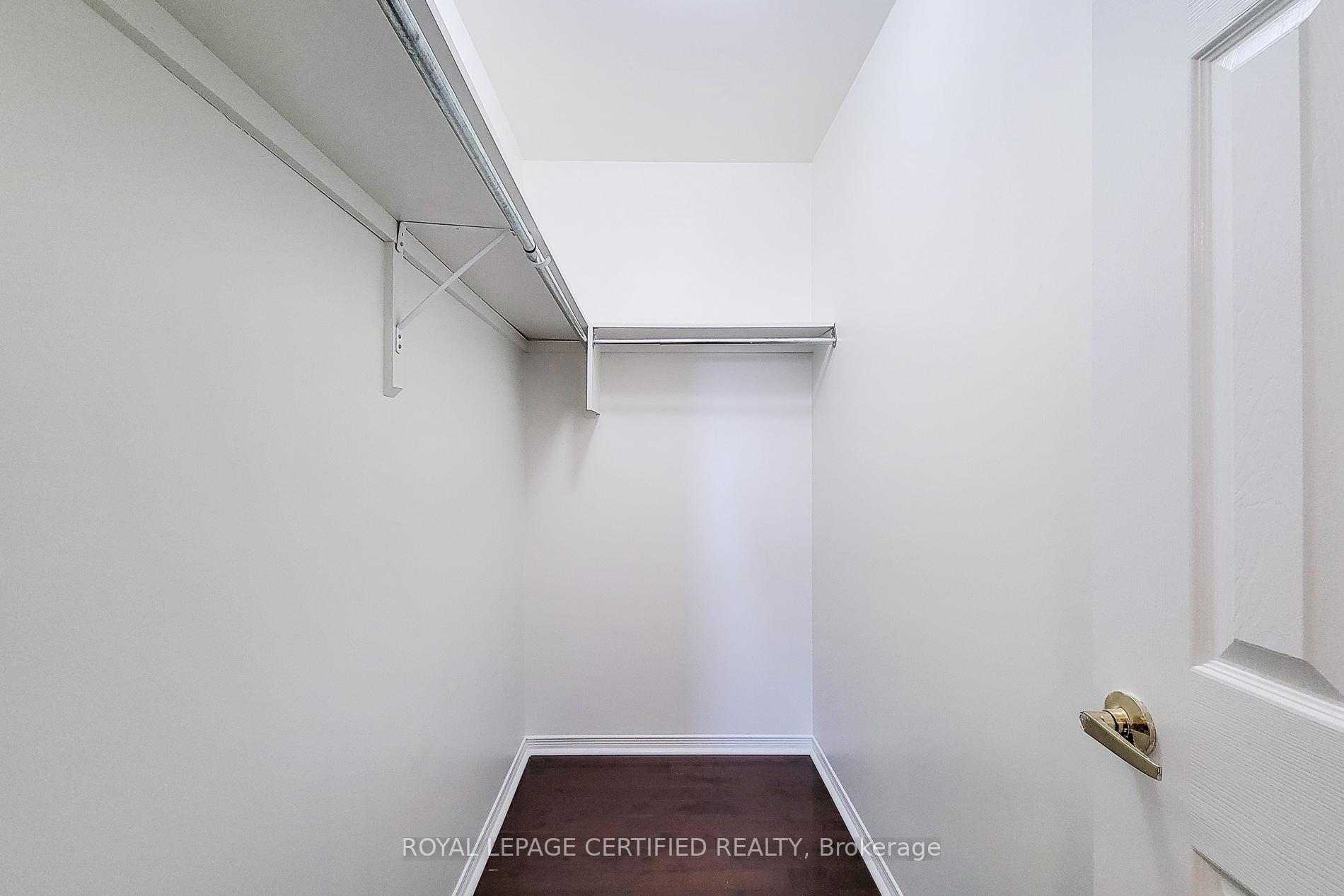 Photo 28 of 482 Berkindale Drive N, Hamilton, Riverdale — HOMEH
