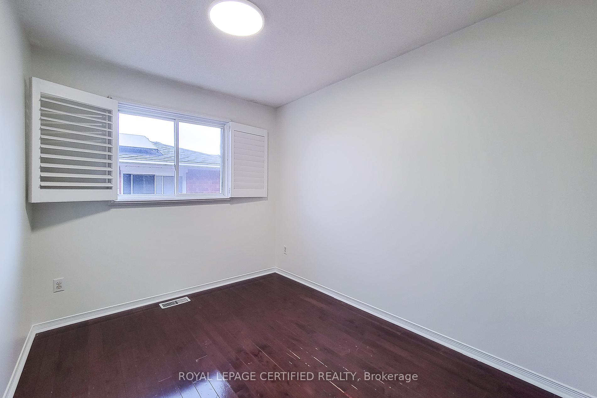 Photo 34 of 482 Berkindale Drive N, Hamilton, Riverdale — HOMEH