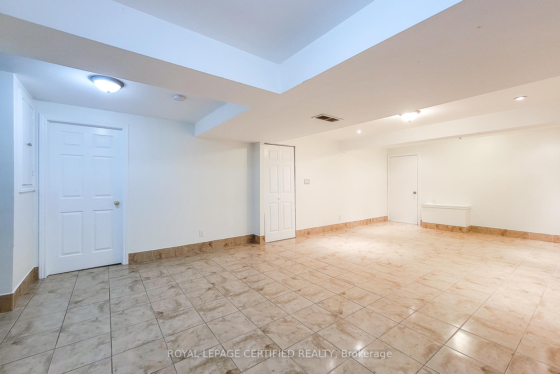 Photo 41 of 482 Berkindale Drive N, Hamilton, Riverdale — HOMEH