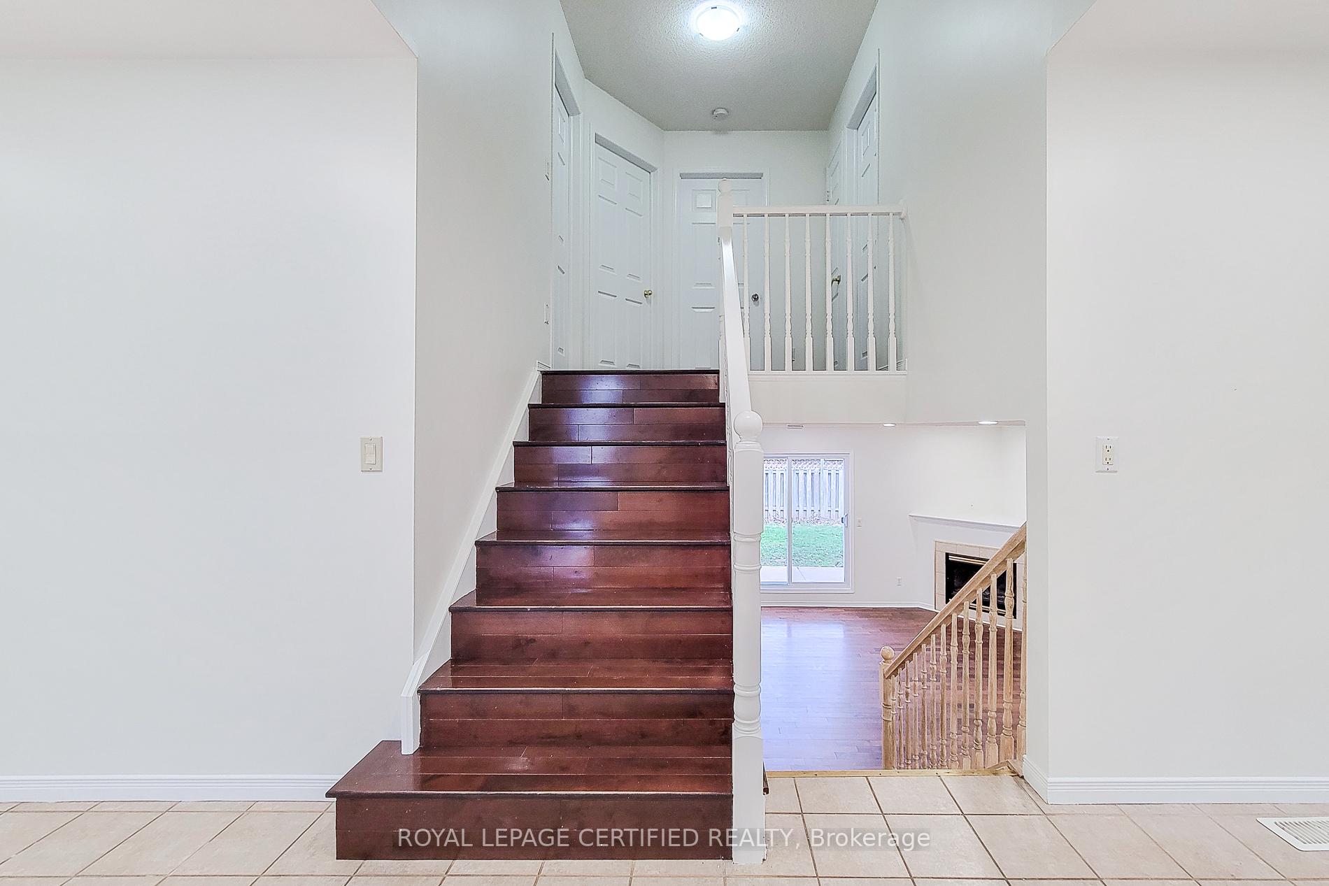 Photo 36 of 482 Berkindale Drive N, Hamilton, Riverdale — HOMEH