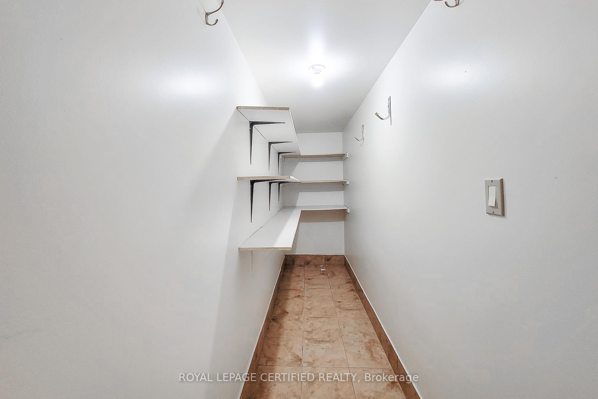 Photo 37 of 482 Berkindale Drive N, Hamilton, Riverdale — HOMEH