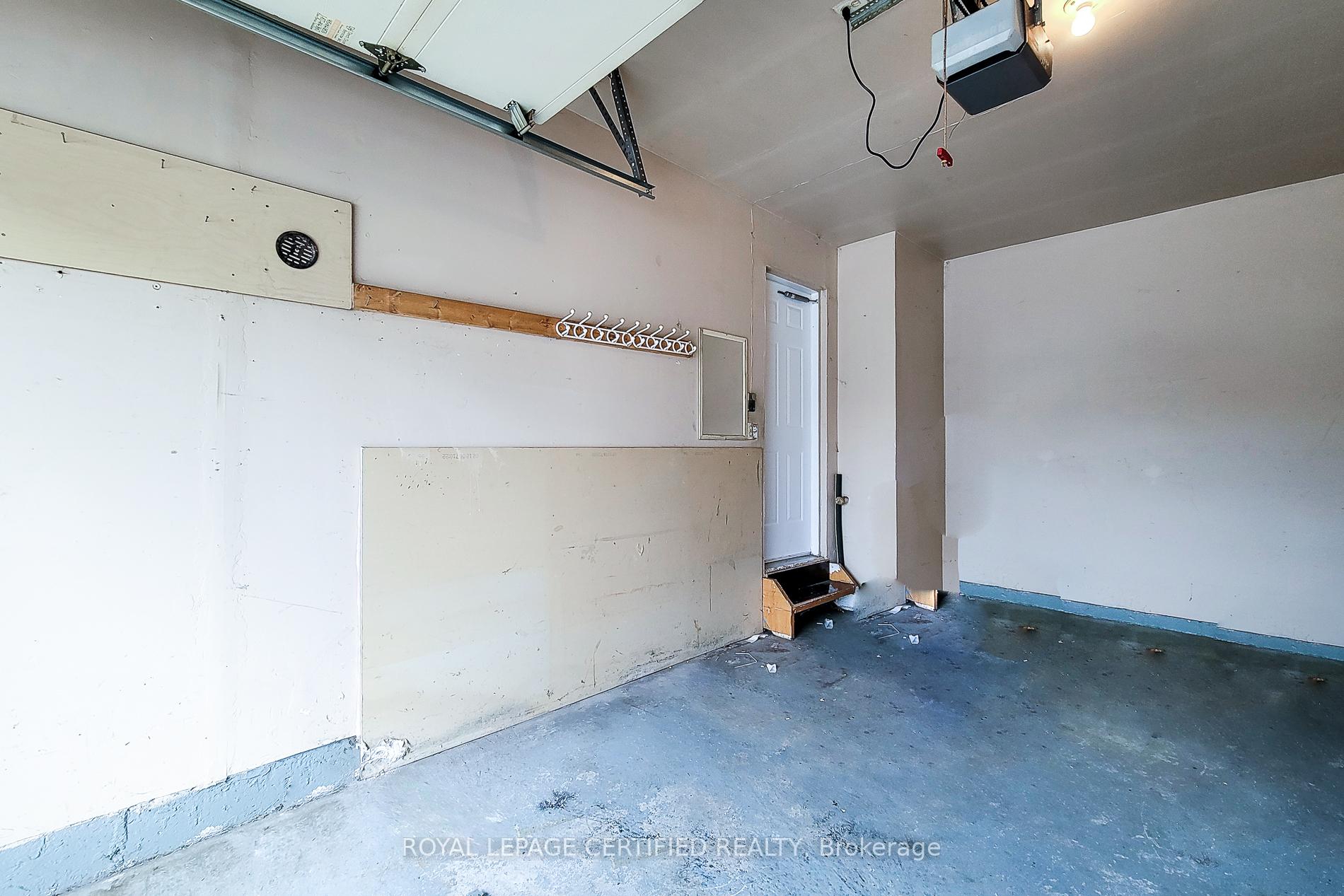 Photo 38 of 482 Berkindale Drive N, Hamilton, Riverdale — HOMEH