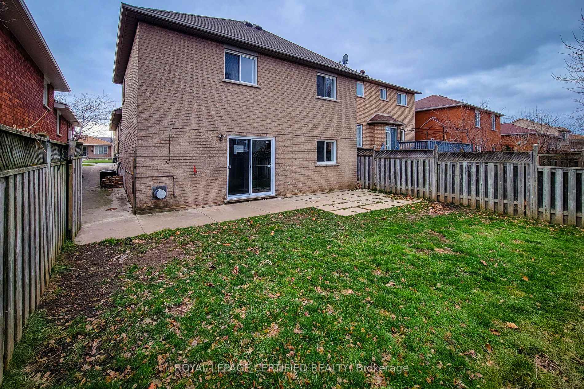 Photo 46 of 482 Berkindale Drive N, Hamilton, Riverdale — HOMEH
