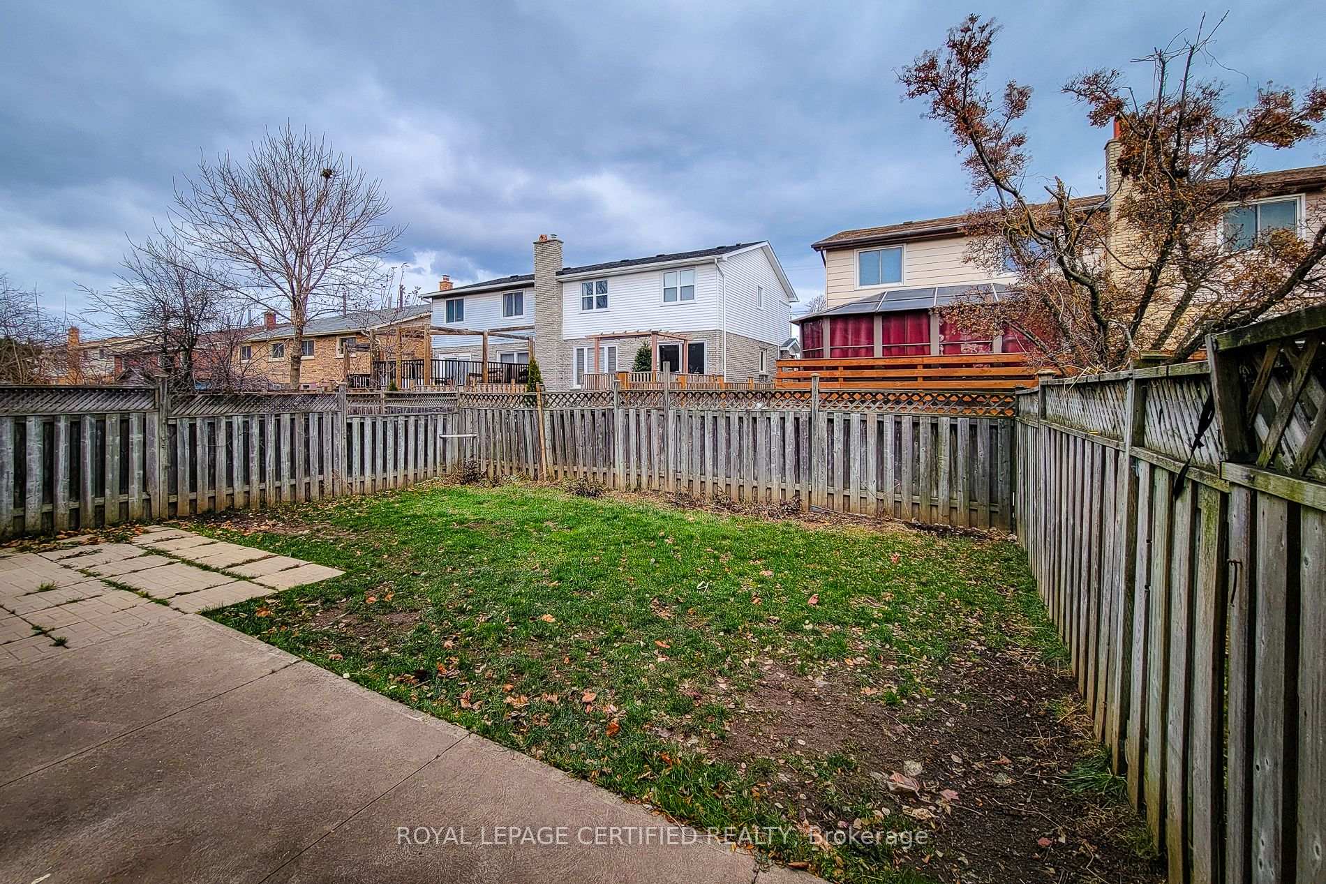 Photo 44 of 482 Berkindale Drive N, Hamilton, Riverdale — HOMEH