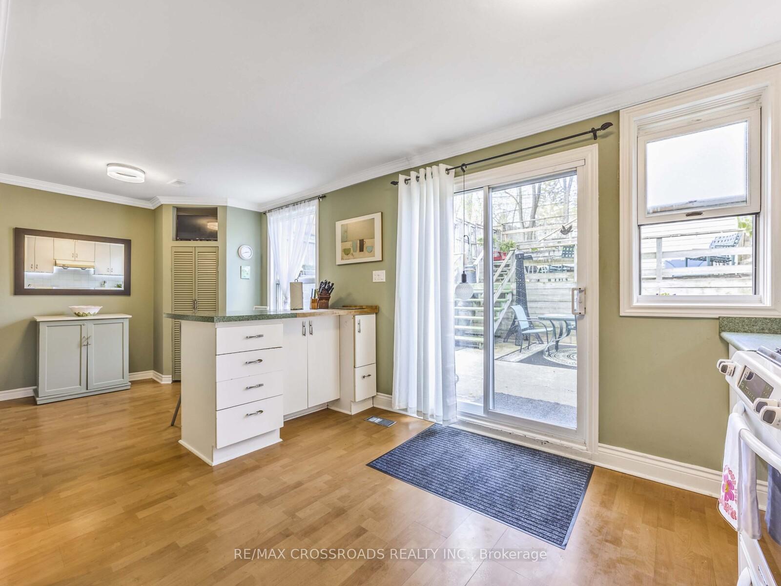 Photo 12 of 22 Ivy Avenue, Toronto, South Riverdale — HOMEH