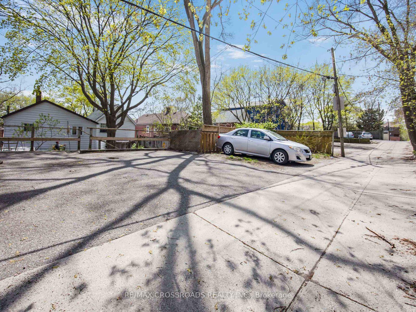 Photo 33 of 22 Ivy Avenue, Toronto, South Riverdale — HOMEH