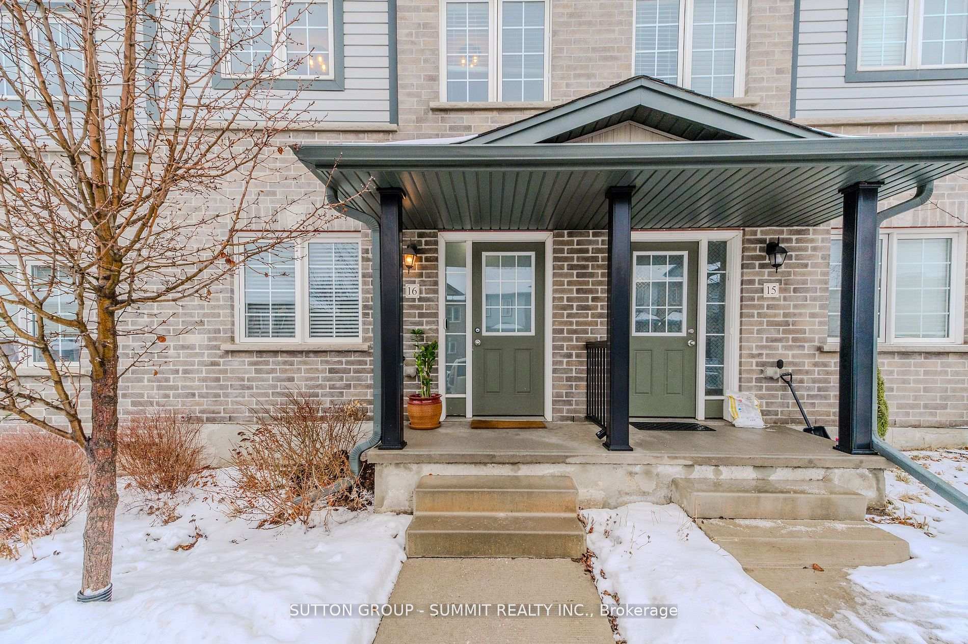Front of Unit 16, 350 Dundas Street S