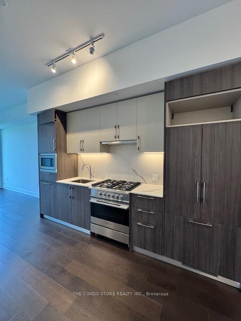 Photo 1 of Unit 805, 8 Manor Road W, Toronto, Yonge-Eglinton — HOMEH